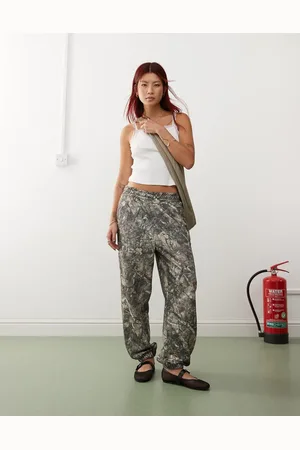 COLLUSION Oversized joggingbukser med camouflage-print