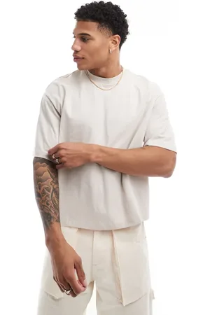 Bershka T-shirt i firkantet pasform-Neutral