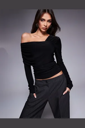 Fashionkilla Skulptureret tætsiddende oneshoulder-top med foldekant