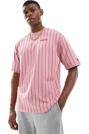 New Era Pink T-shirt med nålestriber og tekstlogo