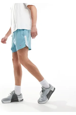 Nike Challenger Dri-FIT - 5-tommer-shorts i lyseblå