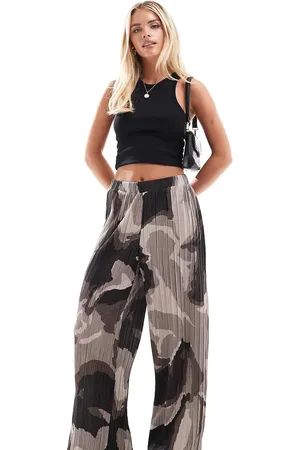 VERO MODA Plisserede bukser med vidde og brunt og abstrakt print