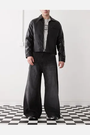 Cheap Monday Rad - Skater-jeans med super vide ben i sort vask med striber