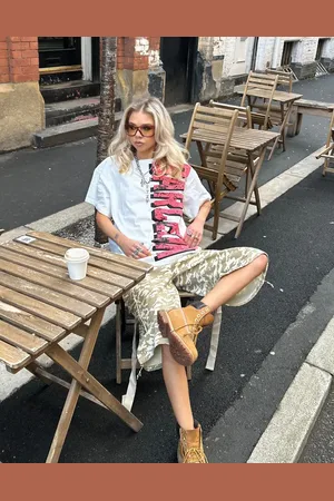 Labelrail X Daisy Birchall - oversized T-shirt med Barcelona-print