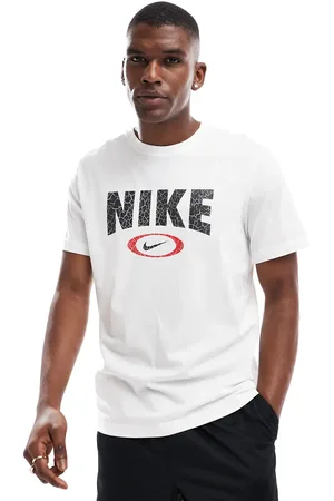 Nike T-shirt med oval swoosh-grafik