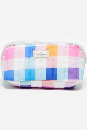 Flat Lay Company The Flat Lay Co. x ASOS - Firkantet toilettaske med skumfidusdesign - Kun hos ASOS-Multifarvet