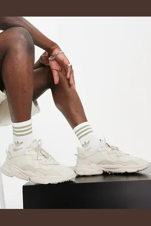 adidas Ozweego - Sneakers i tredobbelt -Neutral