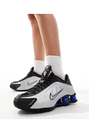 Nike Shox R4 - Sorte og sølvfarvede sneakers