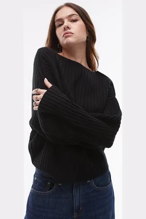 ARKET Sort striktrøje i uld med asymmetrisk offshoulder