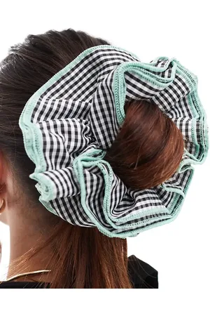 DesignB London Hårelastik med gingham-tern og grønne kontrastsømme