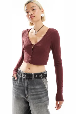 Glamorous Cropped, tætsiddende og brun cardigan i kabelstrik-Rød