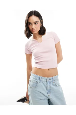 Miss Selfridge Ribstrikket T-shirt med hakudskæring foran og korte ærmer i lyserød