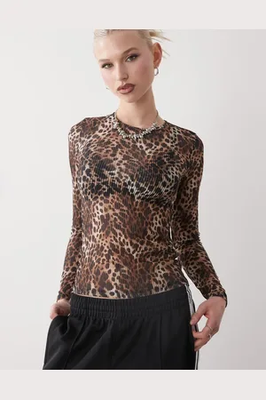 Monki Gennemsigtig, ribstrikket top med lange ærmer og brunt leopardprint