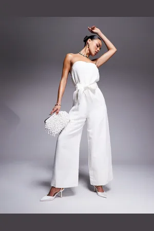 Forever New Porcelænshvidt jumpsuit uden ærmer med vide ben og bindebånd i taljen