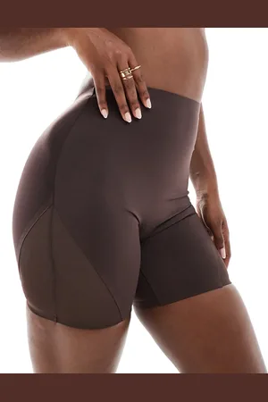 ASOS Brune og formgivende shorts med medium kontrol og lav skæring bagpå i mesh