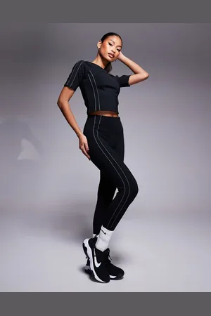 Nike Nike - One Training - Sorte højtaljede 7/8-leggings med refleksbånd