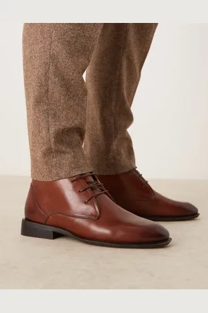 ASOS Lysebrune chukka-støvler i læder med snøre-Sort