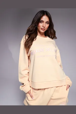 ASOS Weekend Collective - Lysegul sweatshirt med broderet logo