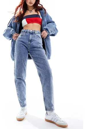 Tommy Hilfiger Superhøjtaljede mom-jeans i mellemvask med indsnævrede ben-Blå