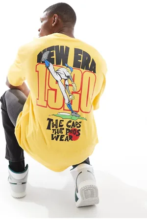 New Era T-shirt med grafisk print på ryggen