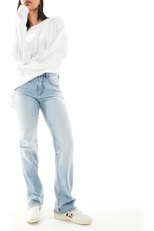 Stradivarius D98 - Lyseblå og forvaskede jeans med lige ben