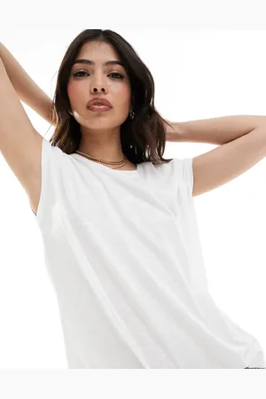 Noisy May T-shirt med dyb rund hals