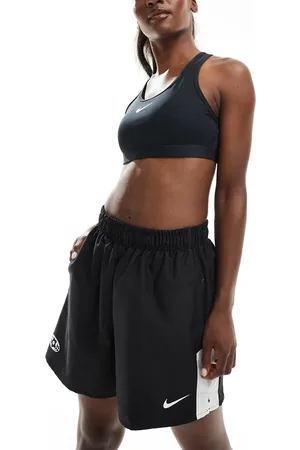 Nike Trend - Vævede og sorte shorts