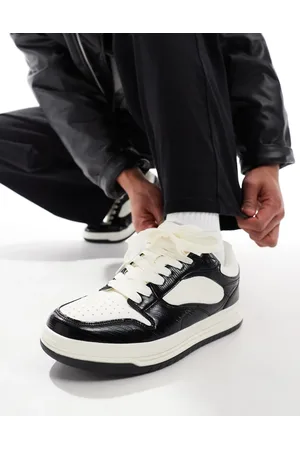 Bershka Sorte og chunky sneakers med kontrastfarvede paneler