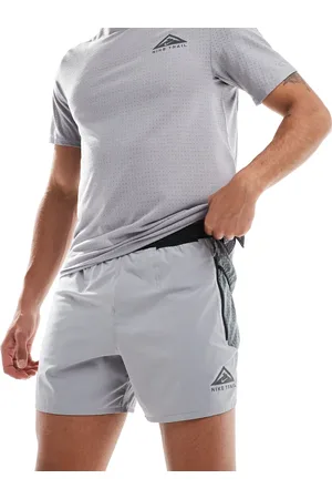 Nike Trail - Dri-FIT - Grå 5-tommer-shorts med logo