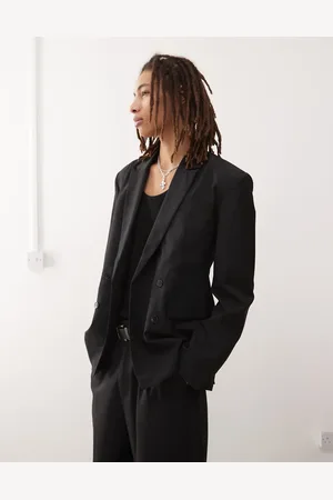 Weekday Fabio - og dobbeltradet blazer med figursyet pasform