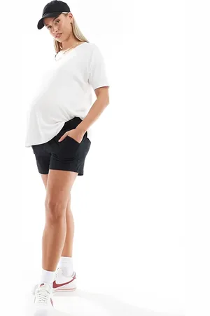 Mama;licious Mamalicious Maternity - Sorte shorts med linning under maven