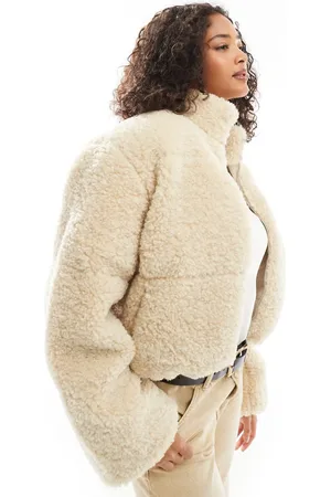 VERO MODA Beige og kort teddy-jakke med panelsyninger-Neutral