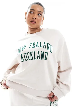 ASOS ASOS DESIGN Curve - Meleret beige sweatshirt med grafisk 