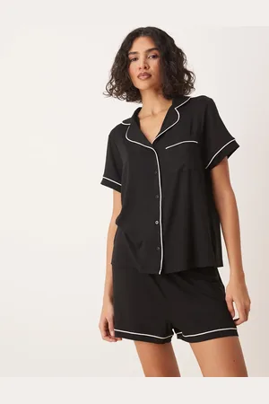 ASOS Superblødt pyjamassæt med kortærmet skjorte og shorts