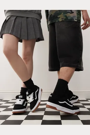 Vans Hylane - Chunky sneakers med gummisål i og hvid ruskind