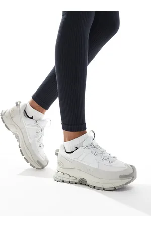 Nike Zoom Vomero 5 Roam - Hvide og grå sneakers