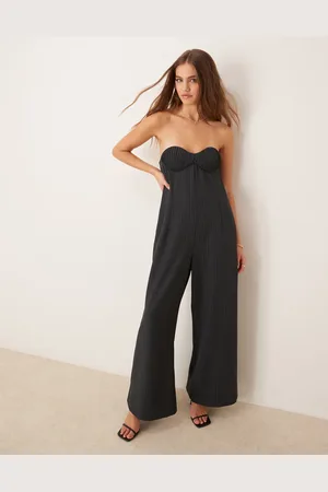 ASOS Plisseret grå bandeau-jumpsuit med skåle, brede ben og nålestriber