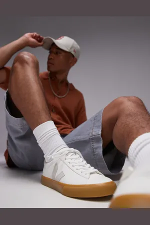 Veja Campo - Hvide sneakers med gummisål