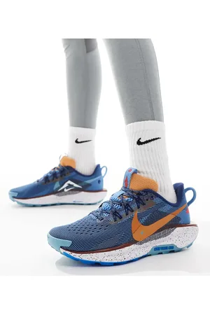 Nike ReactX Pegasus Trail 5 - og hvide sneakers
