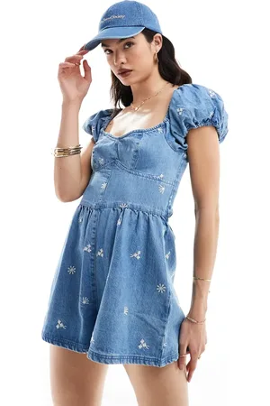 ASOS Playsuit i denim med pufærmer og blomsterbroderinger-Blå