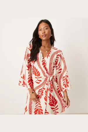 JDY Beige kimono-kjole med slå-om-snit og rødt blomstermønster