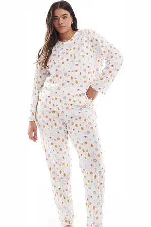 Pieces® Pieces Curve - Hvidt pyjamassæt med lange ærmer og juledesign med honningkageprint