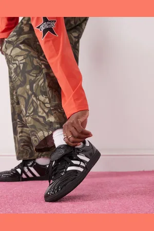 adidas Samba LT - Sorte og hvide sneakers i laklæder