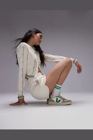 Veja V-10 - Ekstra hvide sneakers og smaragdgrønt læder