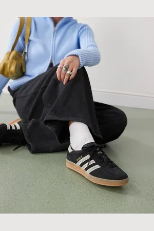 adidas Gazelle Indoor - Sorte sneakers med hvide striber med hæklede detaljer