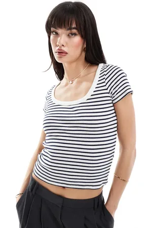 New Look T-shirt med dyb, rund hals og sorte striber