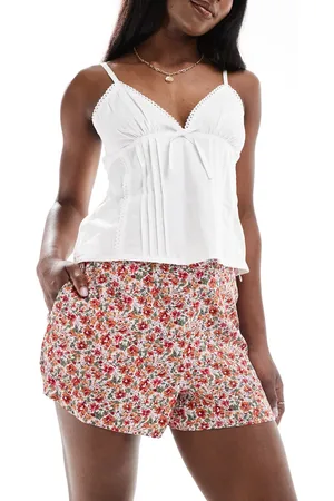 Pieces® Flagrende shorts med småblomstret print i