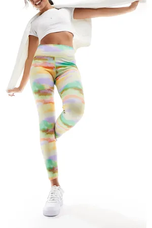 Daisy Street Active - Højtaljede leggings i multifarvet landskabsprint-Blå