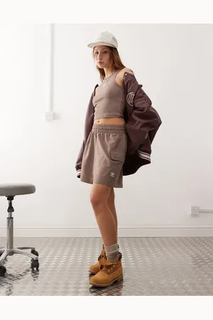 adidas Essentials - Brune, vævede og højtaljede cargoshorts