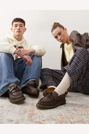 Dr. Martens Adrian - Mørkebrune unisex-loafers med kvast